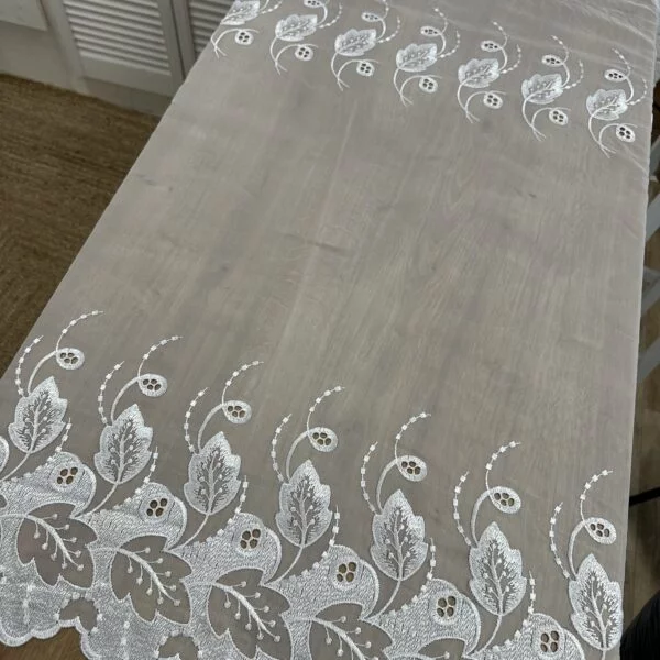 Metrážová záclona Ariana 5