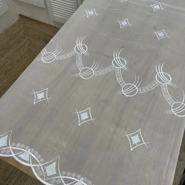 Metrážová záclona Renata 1