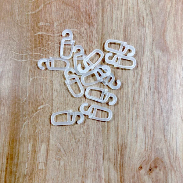 plastové háčky průhledné