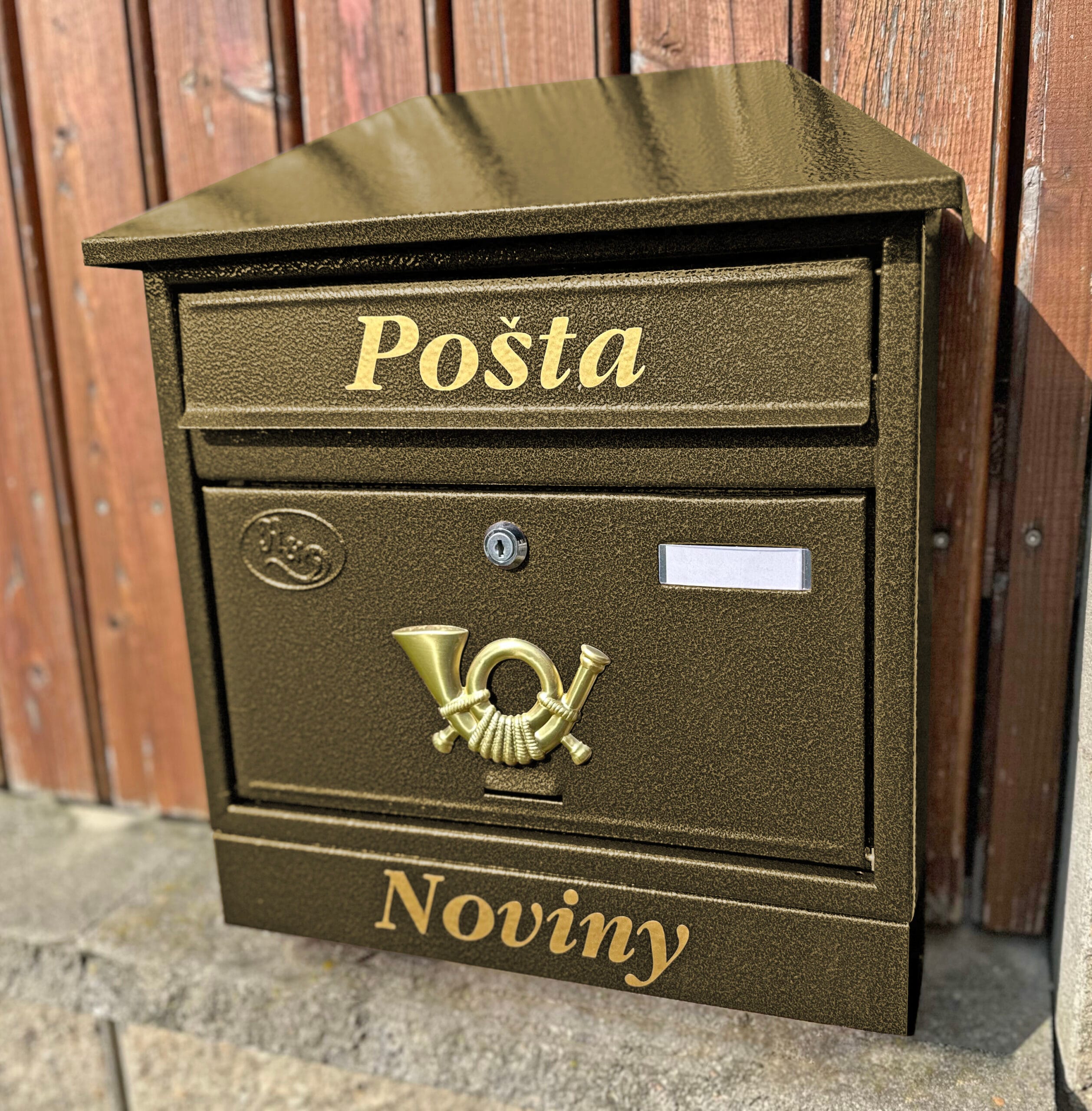 Poštovní schránka T9 zlatá