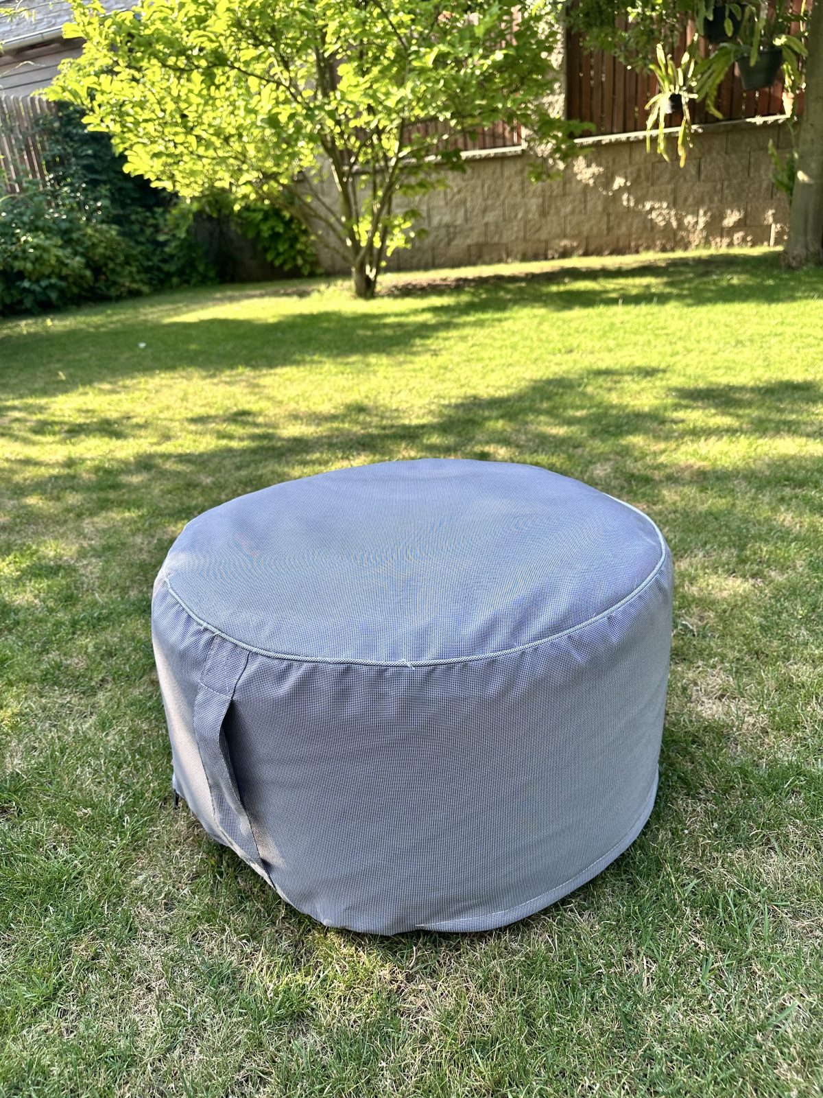 Nafukovací taburet světlý